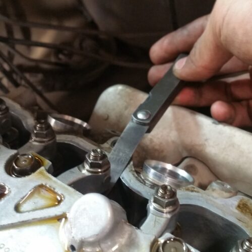 บริการ ปรับตั้งวาล์ว ไอดี ไอเสีย Honda 4 สูบ แบบปรับตั้งสกรู